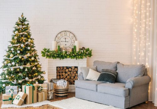 Christmas Decor: Festivity In Your Home With A Twist!